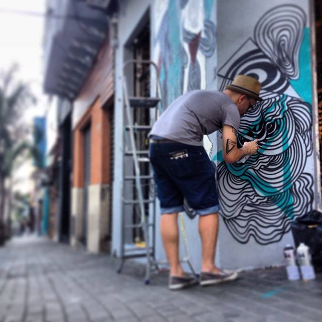 Em novembro a fachada é do Júlio&nbsp;Vieira!