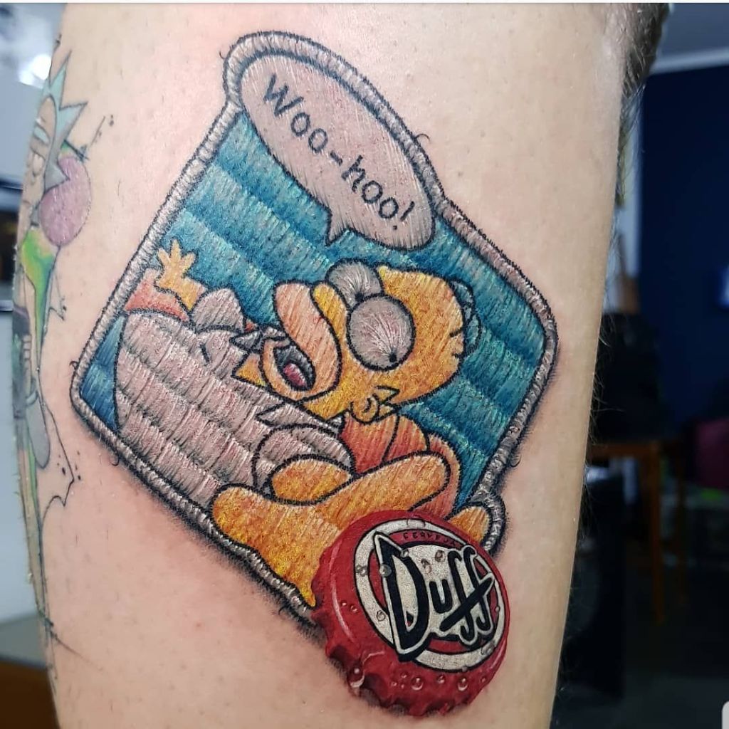 tatuagem bordada homer simpson