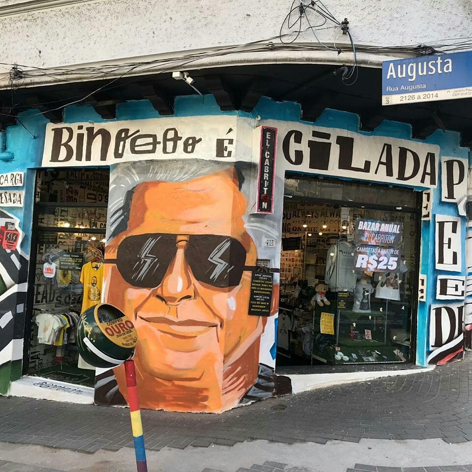 fachada da el cabriton pintada por 3 pulin